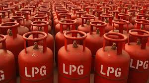 LPG Gas Cylinder: ಗ್ಯಾಸ್ ಸಿಲಿಂಡರ್ ಕೊರತೆ ಇಲ್ಲ! ಜನರಿಗೆ ಕೇಂದ್ರದ ಭರವಸೆ; ದಿನಕ್ಕೆ 50 ಲಕ್ಷ ಸಿಲಿಂಡರ್ ವಿತರಣೆ